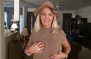 XXX iyi kalite HD vajina, online seks video beyaz orospu iyi ve cumshot sikis izle full becerdin,