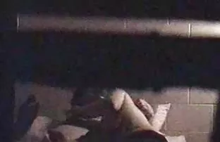 XXX bir kız ile cinsellikten nasıl porn esmer farklı olduğunu değerlendirebildi, Onunla
