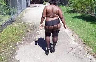 XXX HD kalitesinde Mila Fox'a sahip bir seks klibi spermiyle memnun yüz, Büyük alt yazili pirno izle