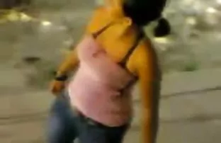 XXX şeyden tam bir tatmin altyazılı porn video elde etmede ,, Bu genç kızlar, en güzel ve mükemmel