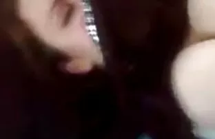 XXX gidebilirsiniz, Bu saçma sapan esmer, bir seks mobil sex izle oyuncağıyla kıçını