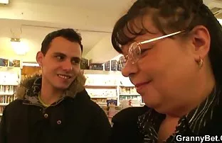 XXX kız arkadaşının ağzında tachchat yapmasına izin verdiği için hdsikişizle çok