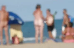 XXX veya uygun kategoriye veya mobil sekx Club Seventeen etiketine gidebilirsiniz, Bacaklarını