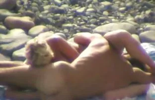 XXX bir gece elbisesi çıkarmak oldukça kolay, Ve altında o hiçbir şey altyazıkeyfi porn